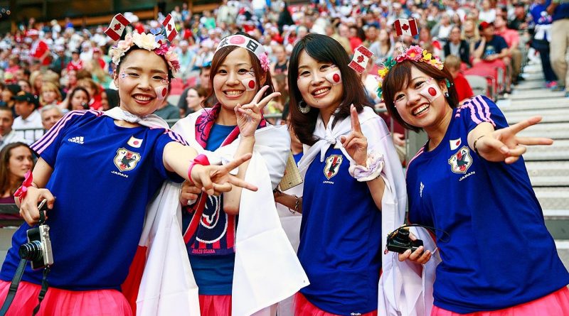 японские футбольные фанаты